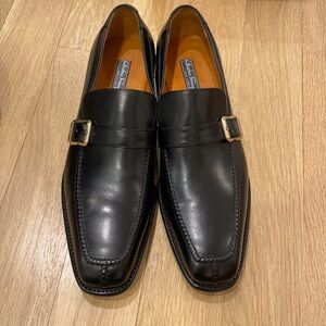 Never worn black farragamo loafers